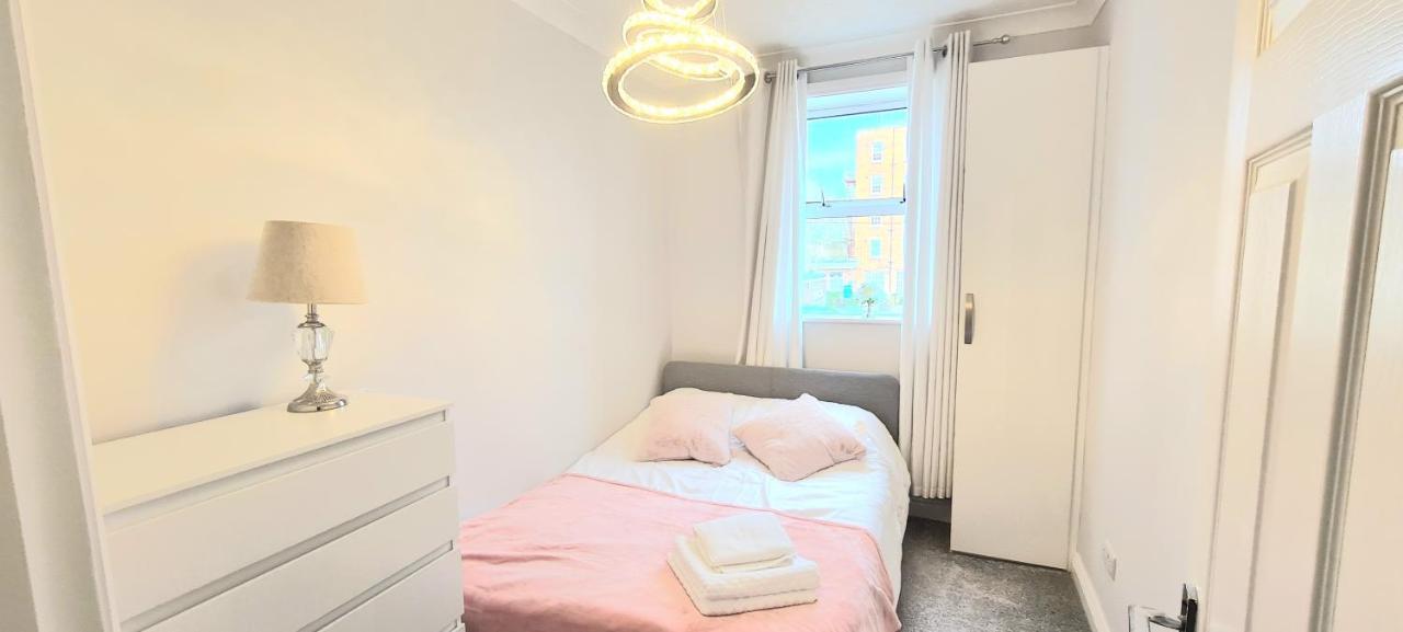Spacious 3 Bed Flat Near The Sea With Parking Bournemouth Buitenkant foto