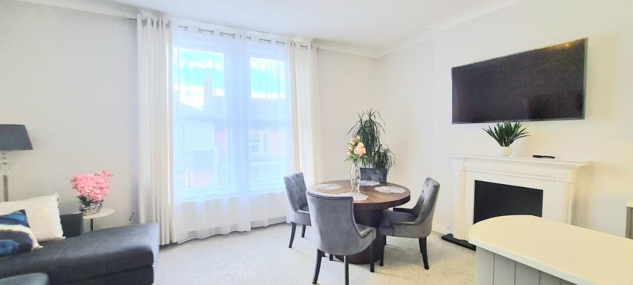 Spacious 3 Bed Flat Near The Sea With Parking Bournemouth Buitenkant foto